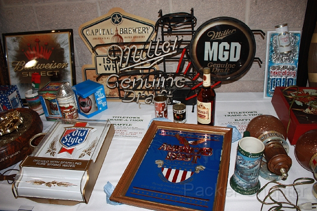 2009TAT_ 175.jpg - Saturday Raffle Prizes